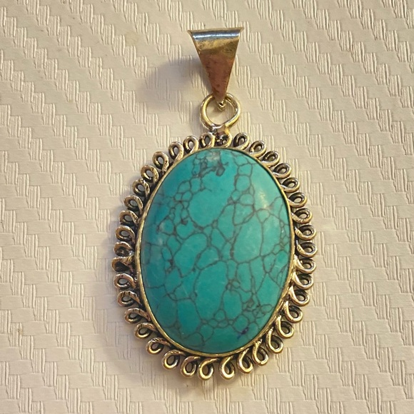 Jewelry - 271 ❤️ Elegant Turquoise Pendant Necklace